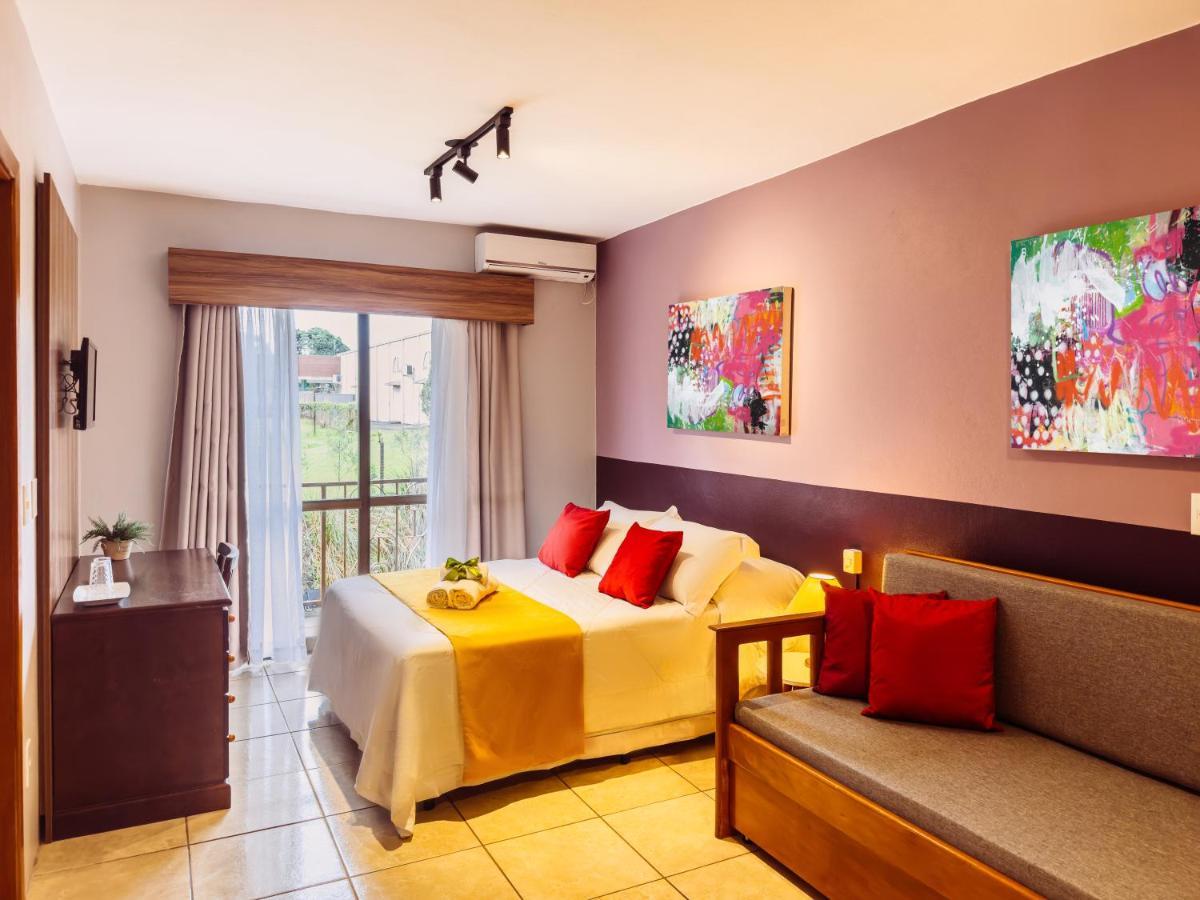 Luzzy Hotel 卡内拉 外观 照片